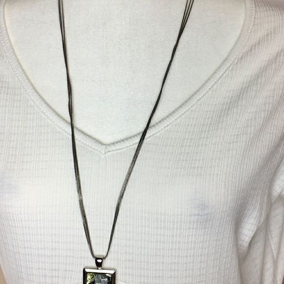 Lía Sophia Necklace   - Picture 7 of 9